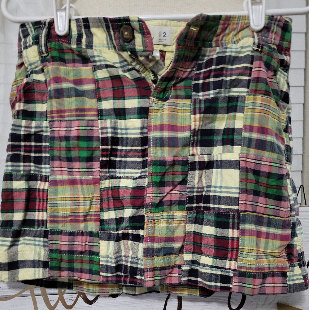 Plaid Old Navy Skirt with Pockets and Belt loops ~ worn once